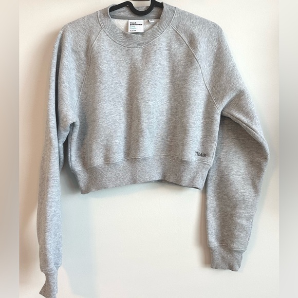 TNA Sweaters - TNA Sweatfleece Cozy Fleece Perfect Fit Cropped Crewneck Sweater in Grey